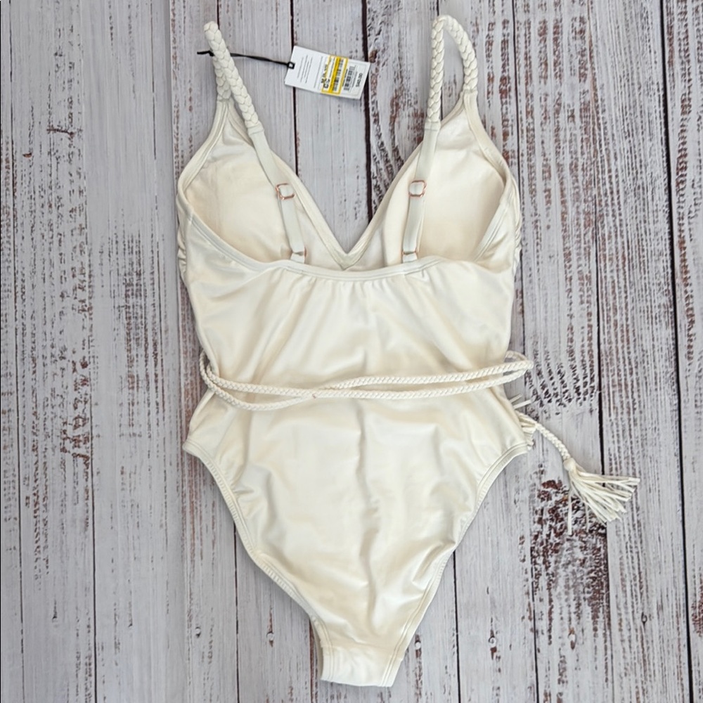 Shade & Shore Cream One Piece Swimsuit - Picture 3 of 12